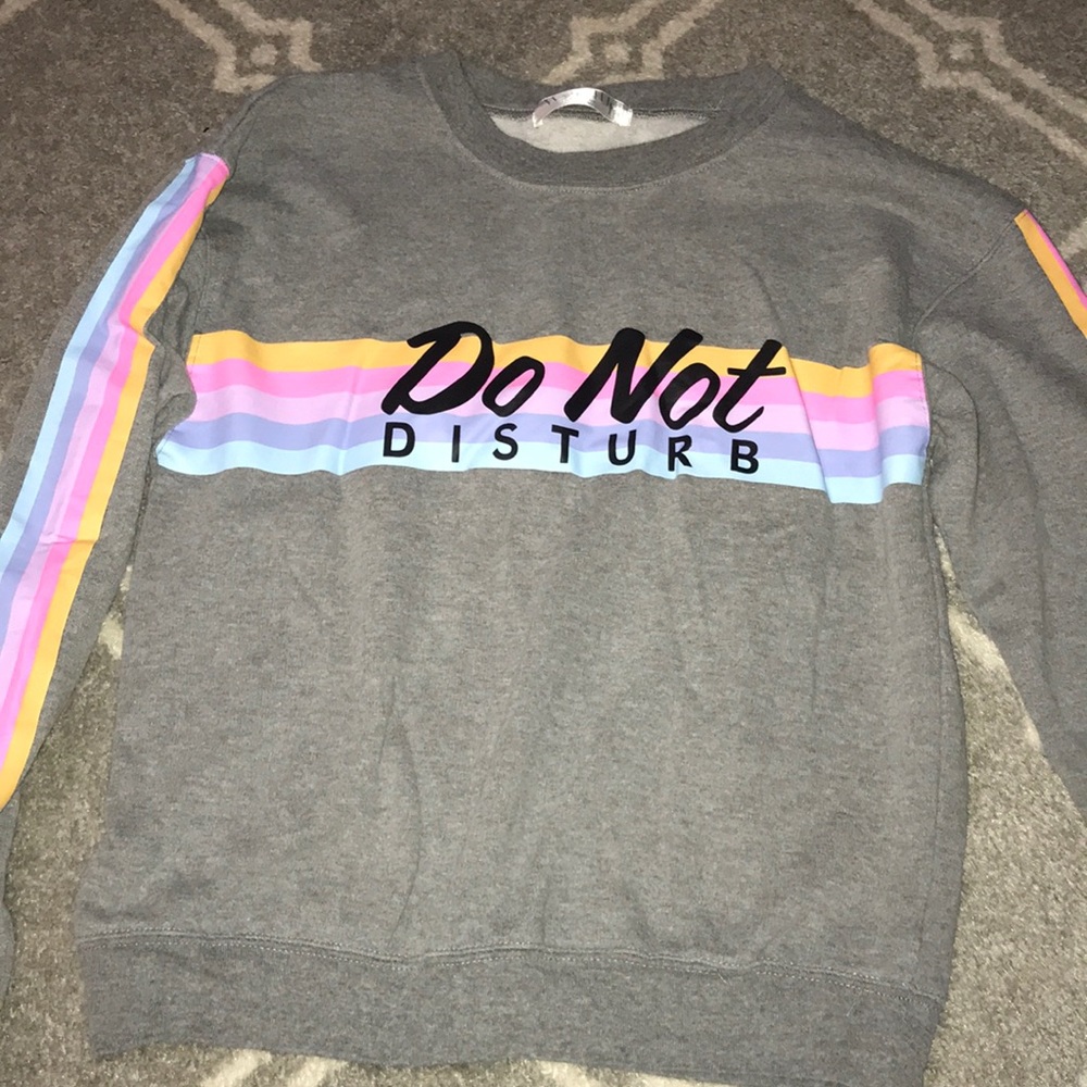 sweat shirt